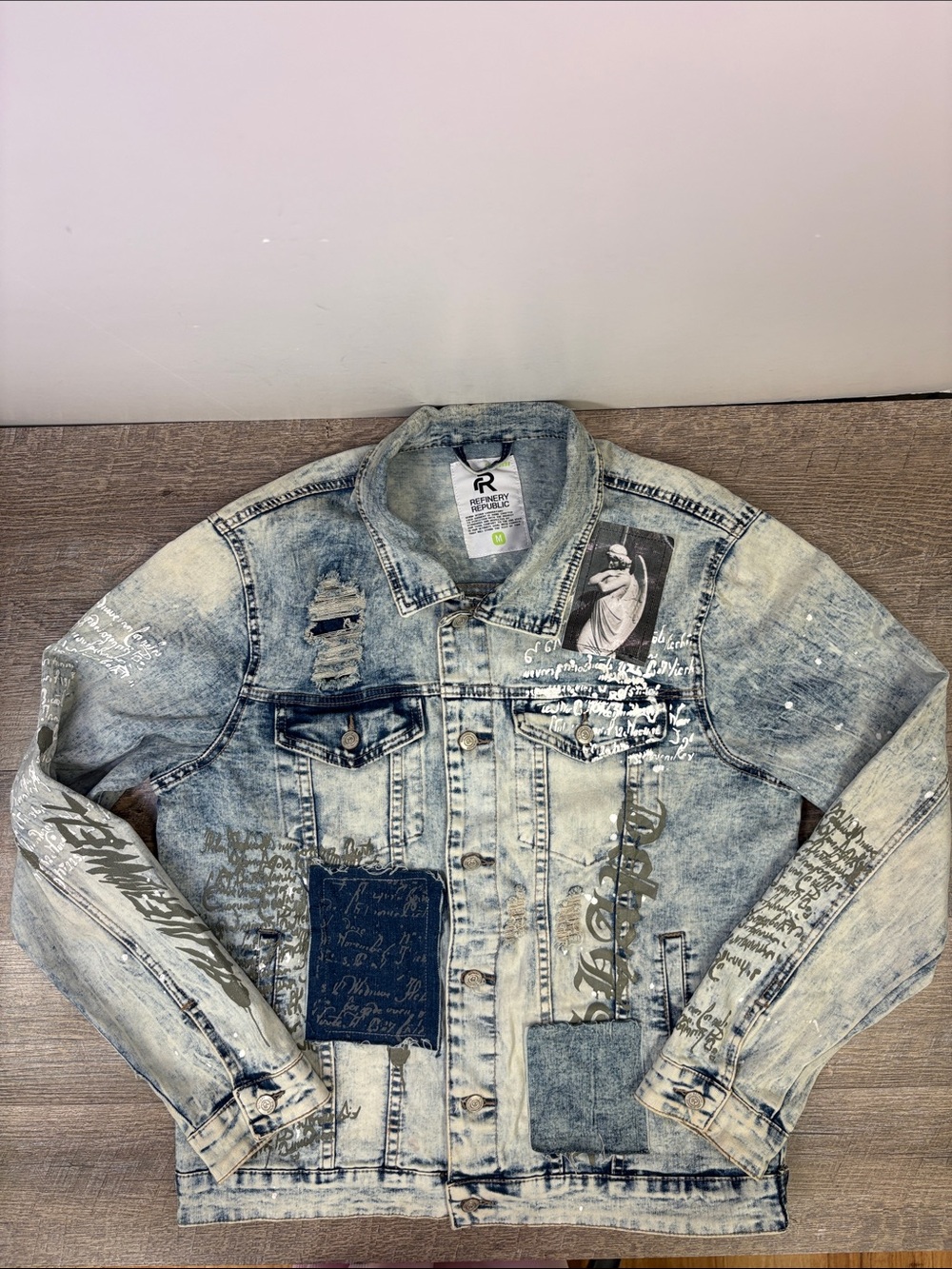 Refinery Republic Acid Wash Graffiti Patch Distressed Denim Jacket Men’s M